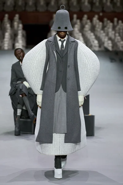 Look 30